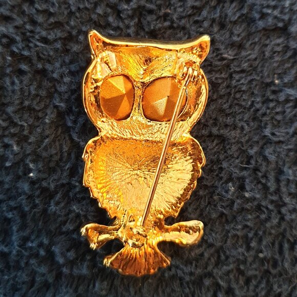 ✨ 1.75’’ Vintage Elegance Blue Crystal Gold Tone Owl Brooch ✨ - Picture 10 of 12